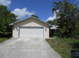 8346 SE Pinehaven Ave, Hobe Sound, FL 33455