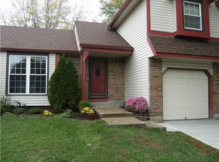 1413 E Salem Ln, Olathe, KS 66062