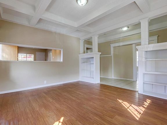 4th image of 425 Cornwell St