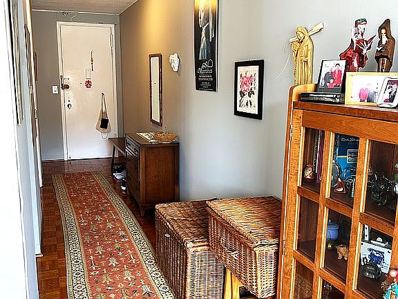 2nd image of 170 Rark Row #13D