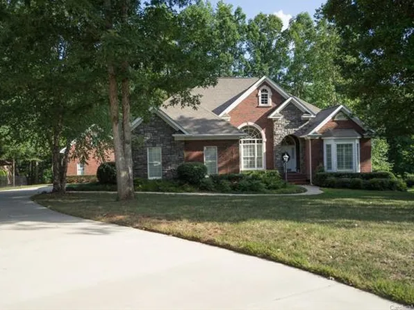 129 Spring Branch Rd, Fort Mill, SC 29715