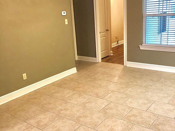 5th image of 12447 Highland Dr