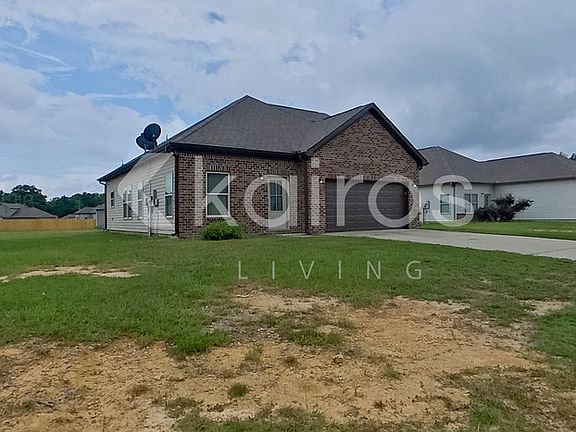 2nd image of 520 White Oak Cir