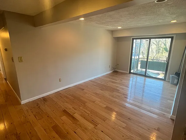 3009 Southern Ave #33 — Photo 5