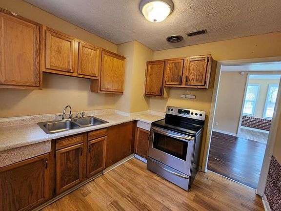 4th image of 3324 Sunnybrook Ave N #A