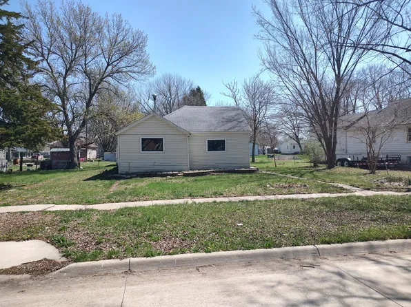 607 12th St, Onawa, IA 51040