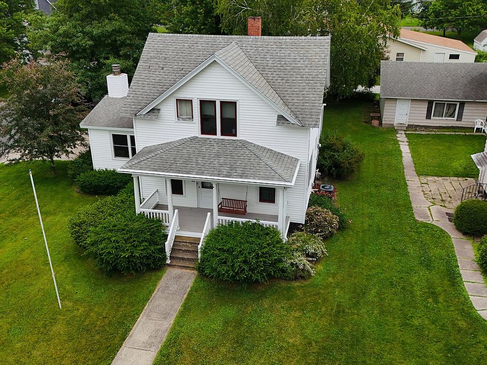 1st image of 410 1st Ave SE