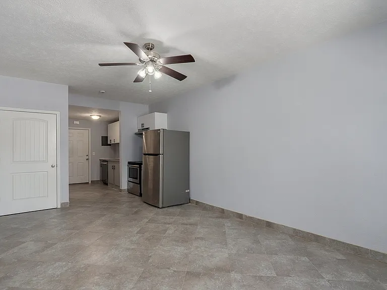 22140 Main St #8 — Photo 8