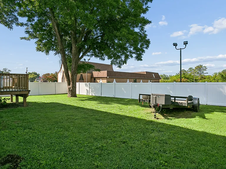 367 Poplar Ave — Photo 53