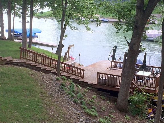 4th image of 366 Charter Oak Pl