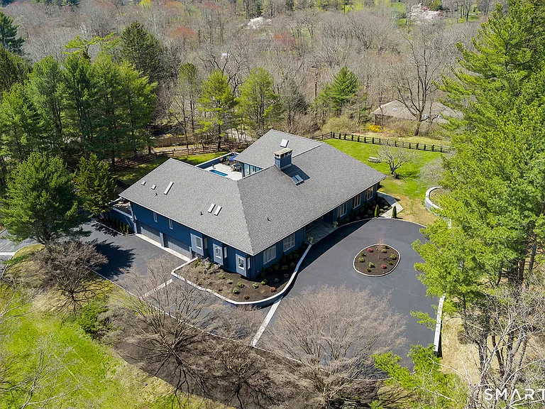 294 E Middle Patent Rd — Photo 35