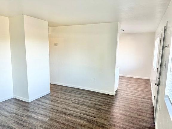 5th image of 5947 W Rose Ln APT 17