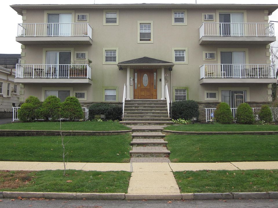 2nd image of 302 5th Ave APT 3