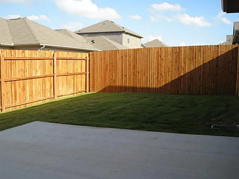 2621 Frisco Wood Dr — Photo 5