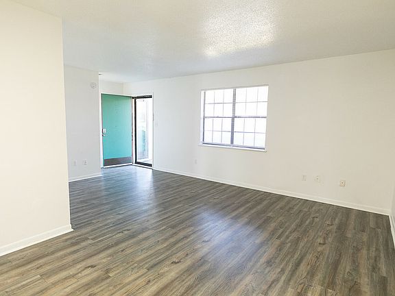 Living Area (2) Living Area (2)