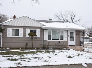 8705 45th St, Lyons, IL 60534