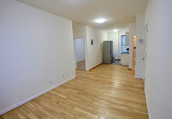 4th image of 287 N 8th St APT 4L