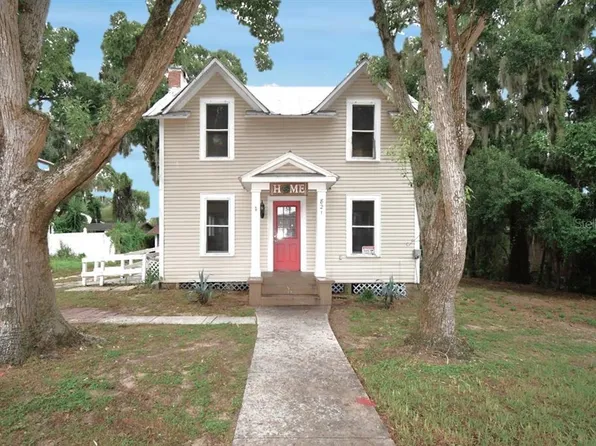 821 E Lemon Ave, Eustis, FL 32726