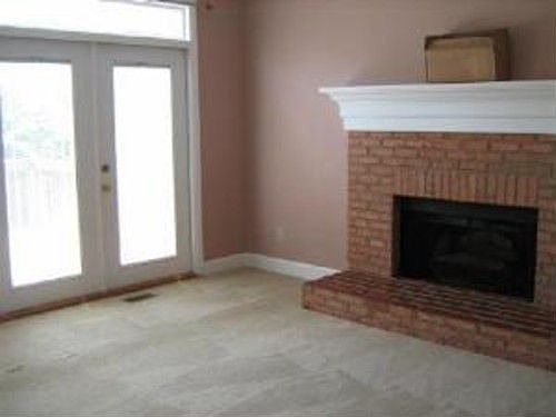 3rd image of 839 Ivy Point Ln