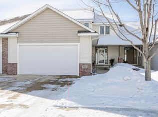 1920 Crimson Ridge Dr NW, Rochester, MN 55901