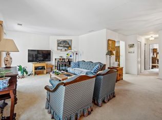 34 Commonwealth Dr, Basking Ridge, NJ 07920