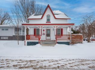 9 Maria St, Springwater, ON L0L 1P0