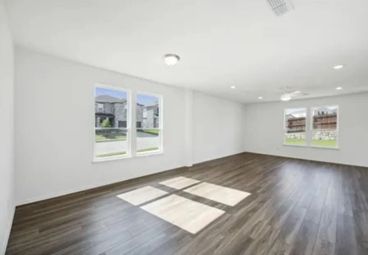 Spacious 4BR House in Princeton — Photo 2