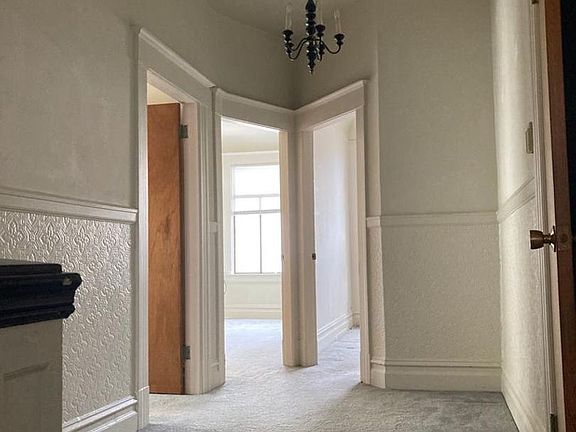 3rd image of 1647 Grant Ave #Sf