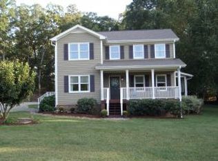700 Eleagnus Ln, Cedar Grove, NC 27231