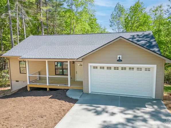 166 Allen Springs Rd, Horse Shoe, NC 28742