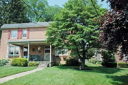 187 Charles Rd photo 1