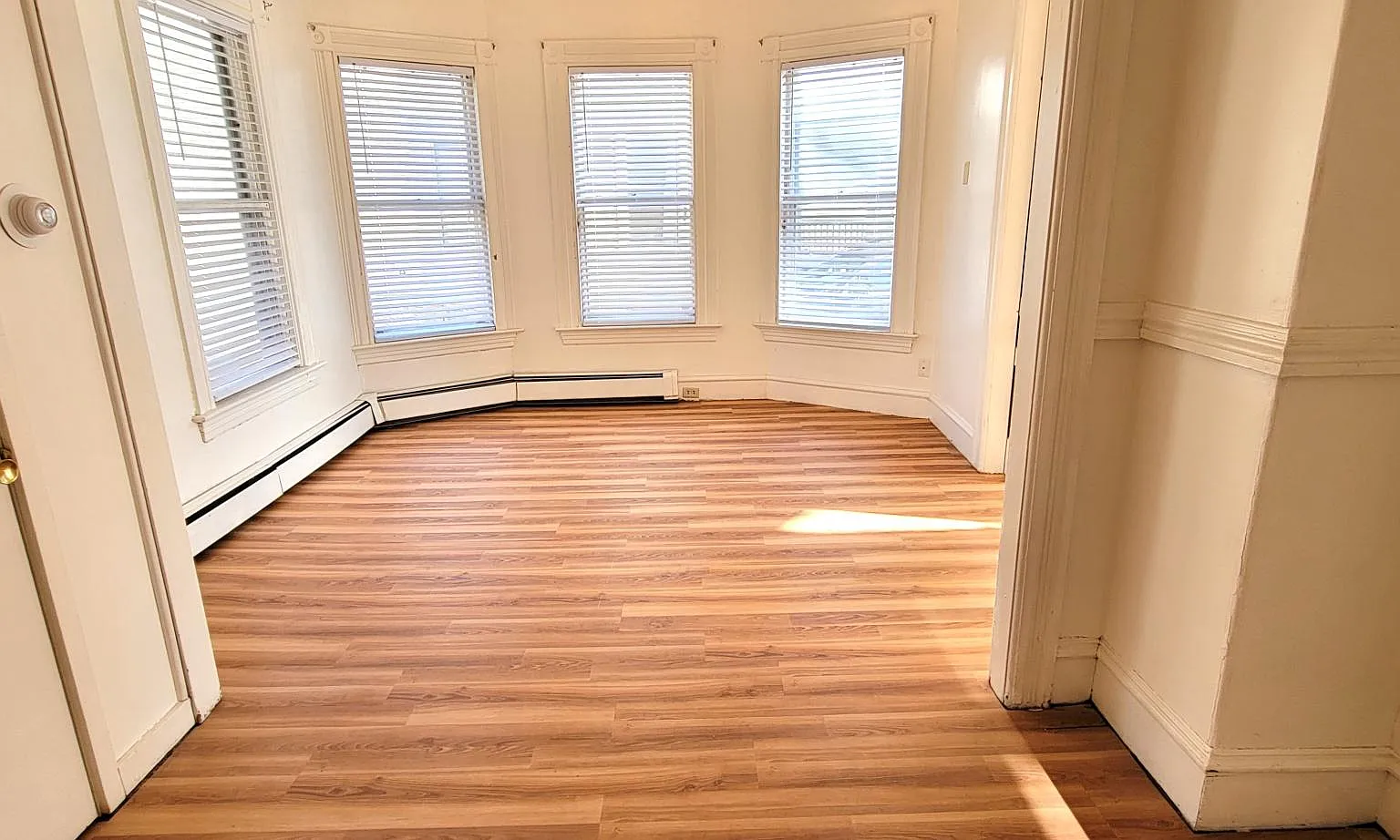 8 Hickok Pl — Photo 1