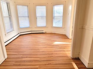 8 Hickok Pl, Burlington, VT 05401
