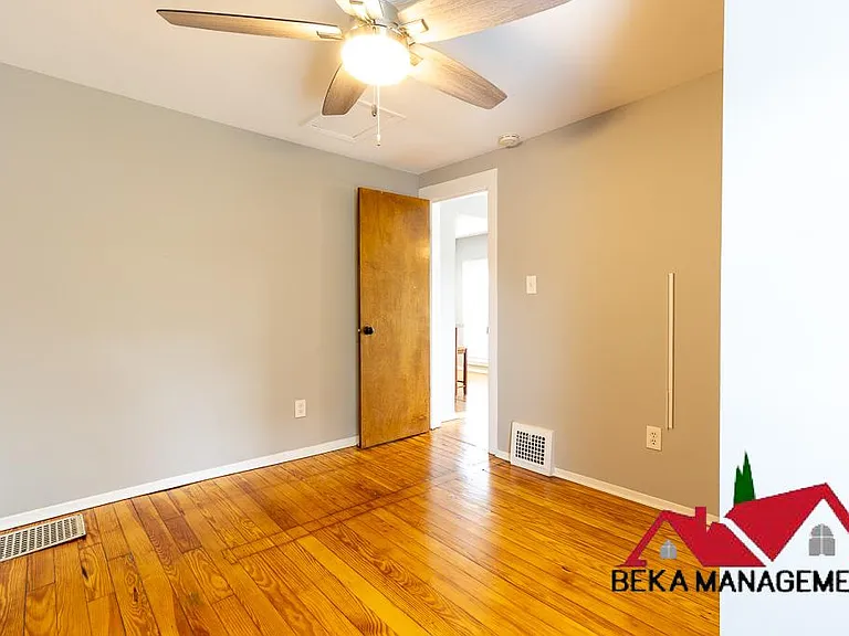 941 Starkweather St #5 — Photo 16