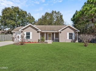 16 Star Magnolia Dr, Beaufort, SC 29907