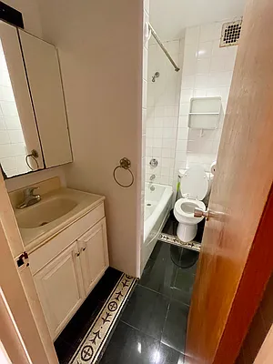 Rented by Fairbank Properties LLC | media 7