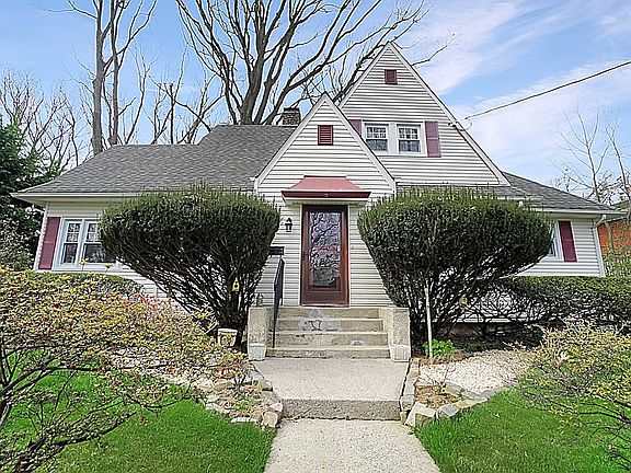 2nd image of 6 Inwood Rd