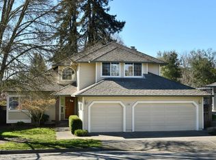 6524 Wayne Ct, Forestville, CA 95436
