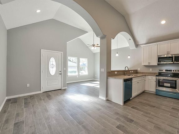 4th image of 16885 Forrestal Ct