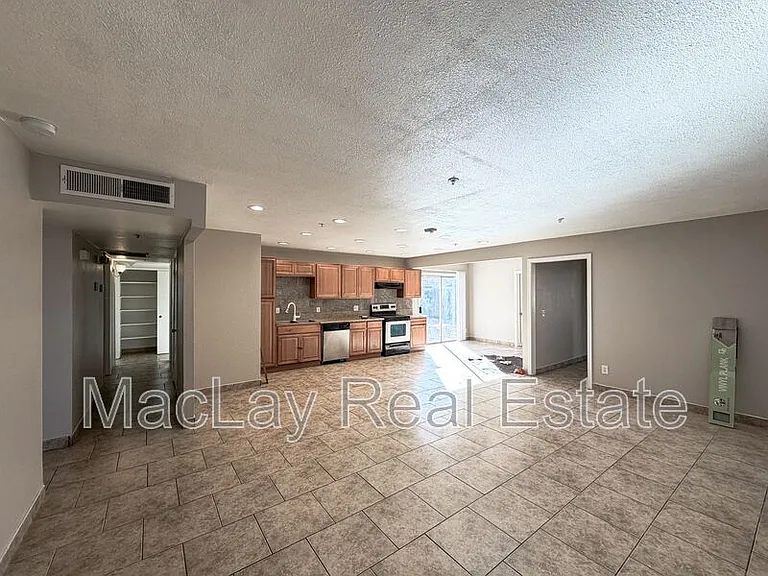 6301 W Earll Dr — Photo 9