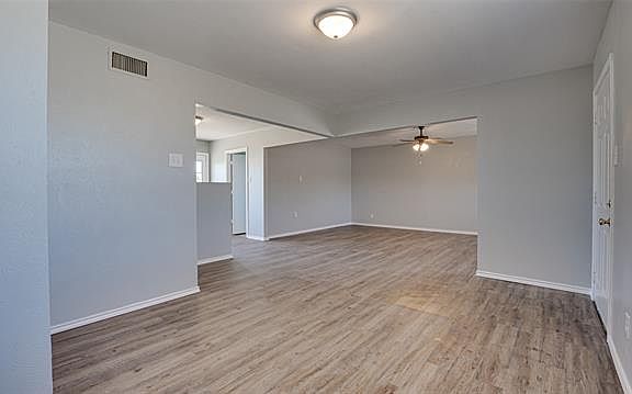 5th image of 106 Lakeway Dr