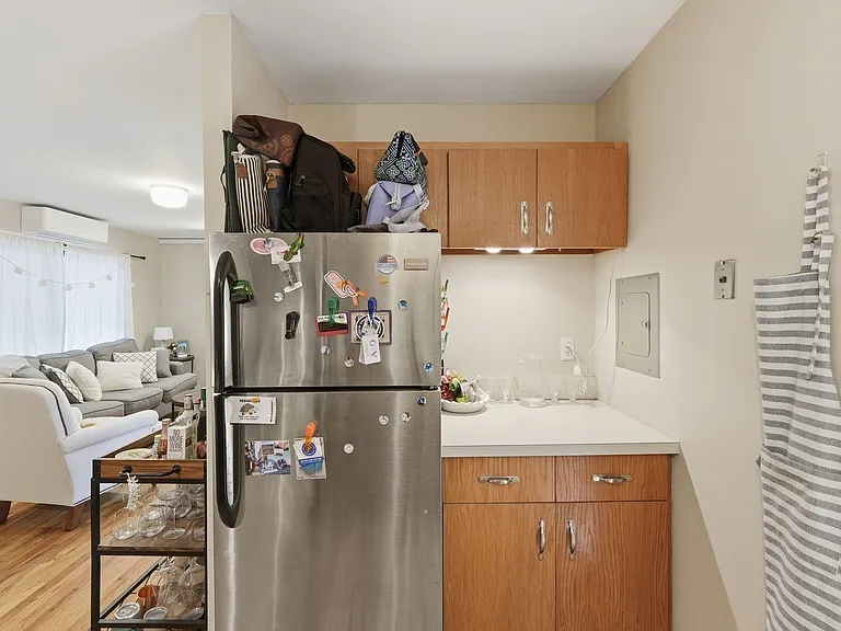 409 Adams St #6 — Photo 10
