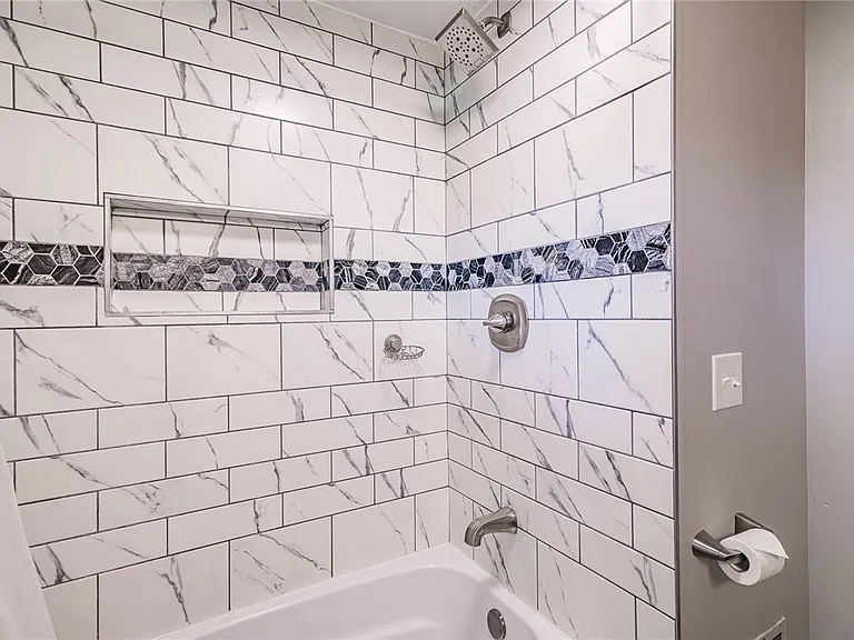 90 Elmcroft Rd — Photo 40