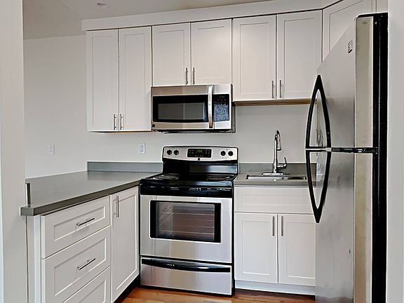 3rd image of 1521 Taylor St #1