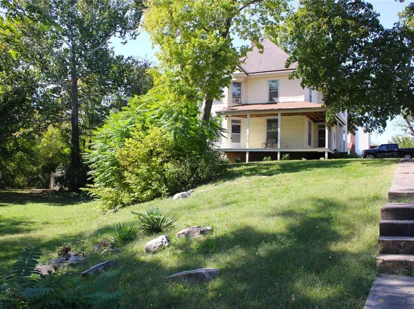 107 Ruby St, Paris, MO 65275