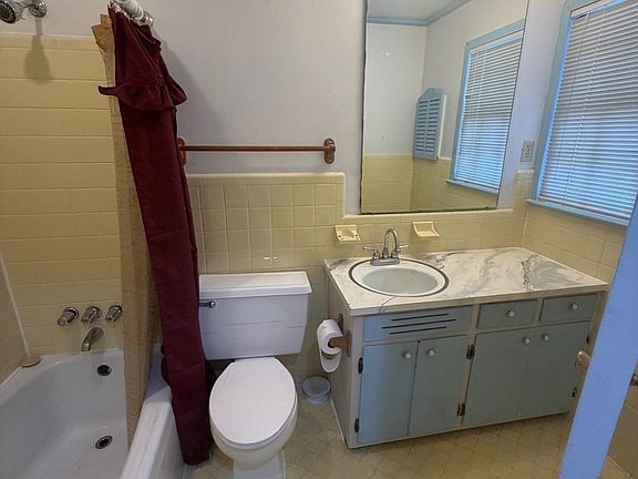4th image of 1101 Tanglewood Dr