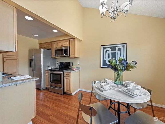 5th image of 14306 126th Avenue NE #E305