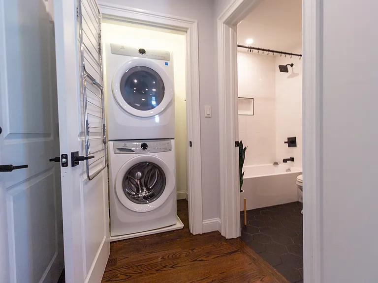 27 Suffolk St #3 — Photo 17