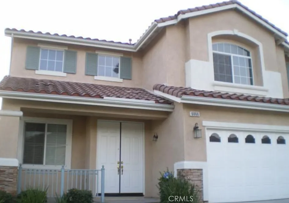 5 bed, 3683 sqft, $4,600 — Photo 1
