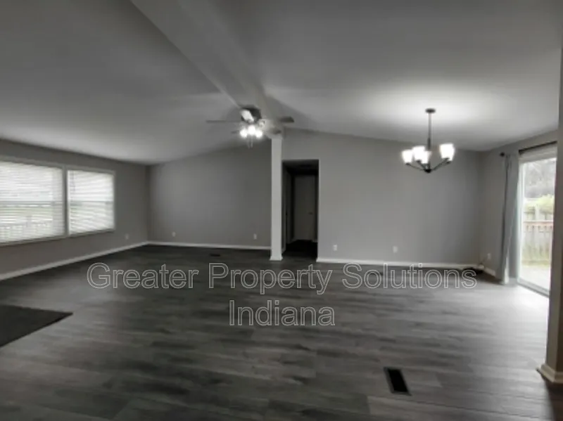 Building Photo - 2870 Vigo St